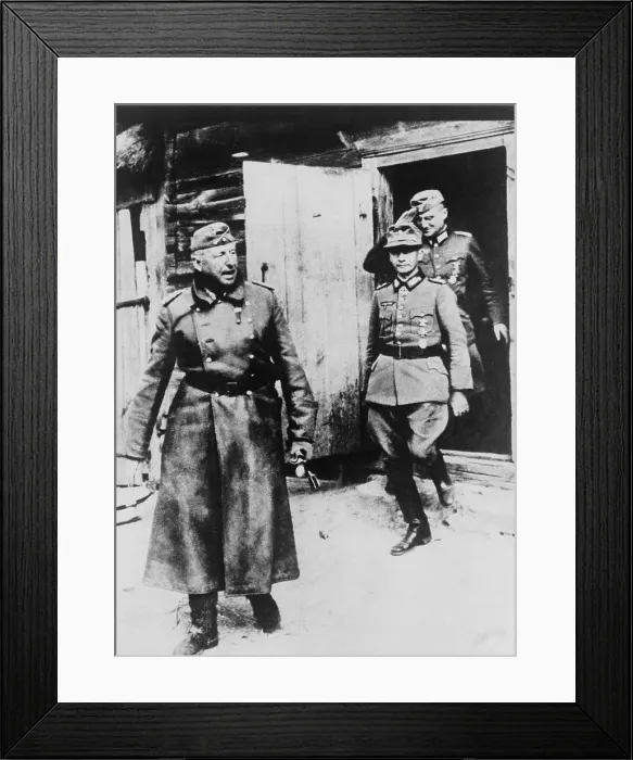 Framed Print : Field Marshall Erich von Manstein with German military men on an inspection tour in Russia 1941-43 Framed Print : Field Marshall Erich von Manstein with German military men on an inspection tour in Russia 1941-43