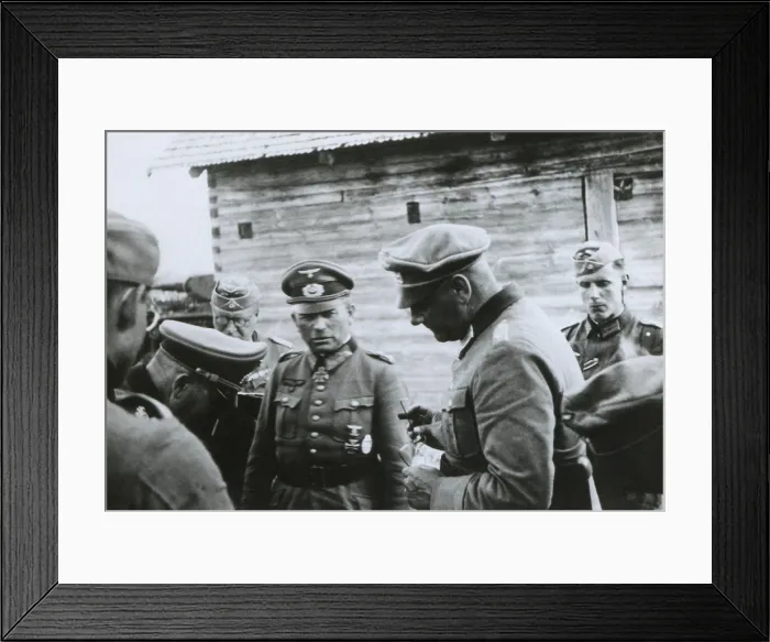 Framed Print : German General Heinz Guderian at Headquarters in Tolotschin, Soviet Union (Russia) Framed Print : German General Heinz Guderian at Headquarters in Tolotschin, Soviet Union (Russia)
