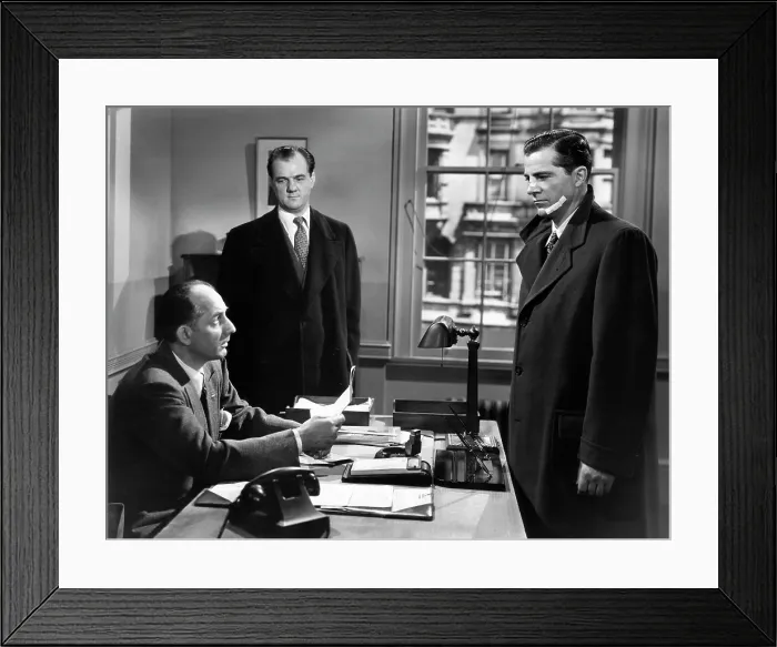 Framed Print : WHERE THE SIDEWALK ENDS, Karl Malden (back), Dana Andrews (right), 1950, (c) 20th Century Fox, TM & Copyright  /  Courtesy: Everett Collection