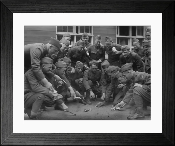 Framed Print : Off duty American soldiers gambling with dice during World War 1, 1917-1919 (BSLOC_2017_1_19) Framed Print : Off duty American soldiers gambling with dice during World War 1, 1917-1919 (BSLOC_2017_1_19)