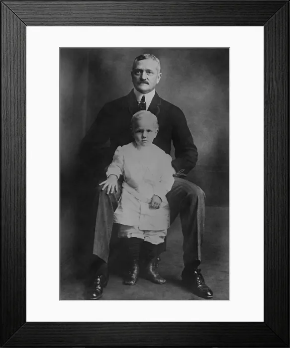 Framed Print : General John Pershing with his old son Francis Warren, c. 1914-15