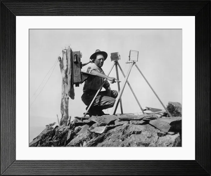 Framed Print : US Army Signal station combining a heliograph with a telephone, 1908-1919 Framed Print : US Army Signal station combining a heliograph with a telephone, 1908-1919