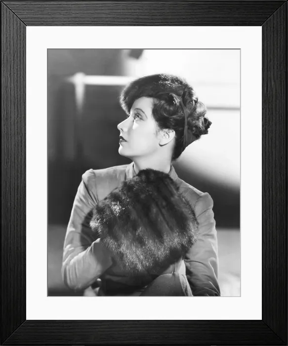 Framed Print : THE COWBOY AND THE LADY, Merle Oberon, 1938 Framed Print : THE COWBOY AND THE LADY, Merle Oberon, 1938