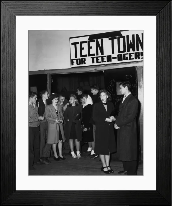 Framed Print : Teenagers gathering at Teen Town Recreation Hall at Oak Ridge, Tennessee. The city had separate community facilities for White and African American teenagers. Nov. 29, 1945