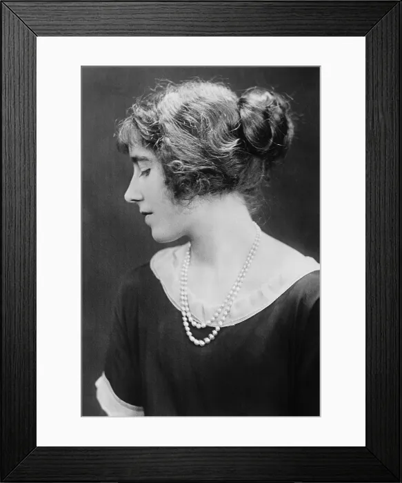 Framed Print : Elizabeth Bowes-Lyon in 1923 the year she married Prince Albert, Duke of York. He became King George VI in 1936 and she was the mother of Queen Elizabeth II (BSLOC_2017_1_87)