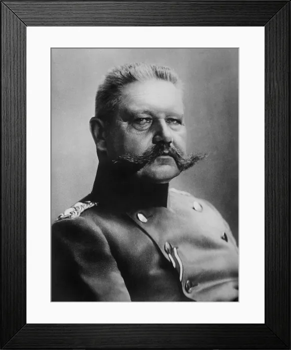 Framed Print : General Paul von Hindenburg, 1915, German military and defacto political leader during World War 1 (BSLOC_2017_1_8) Framed Print : General Paul von Hindenburg, 1915, German military and defacto political leader during World War 1 (BSLOC_2017_1_8)