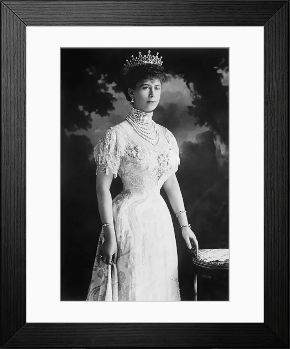 Framed Print : Queen Mary of Teck, consort of British King George VI in 1914, at age 37. She bears resemblance to her granddaughter, Queen Elizabeth II (BSLOC_2017_1_83)