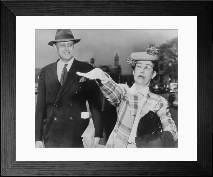 Framed Print : Lois de Lafayette Washburn gives a stiff-armed salute