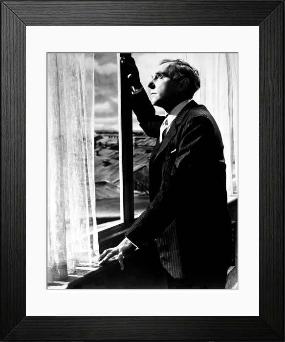 Framed Print : THE SOUND BARRIER, (aka BREAKING THE SOUND BARRIER), Ralph Richardson, 1952 Framed Print : THE SOUND BARRIER, (aka BREAKING THE SOUND BARRIER), Ralph Richardson, 1952