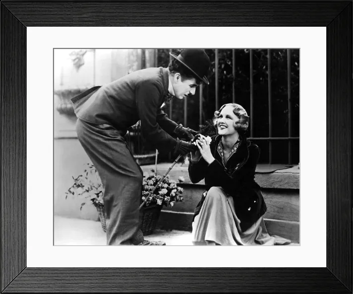 Framed Print : CITY LIGHTS, Charlie Chaplin, Virginia Cherrill, 1931