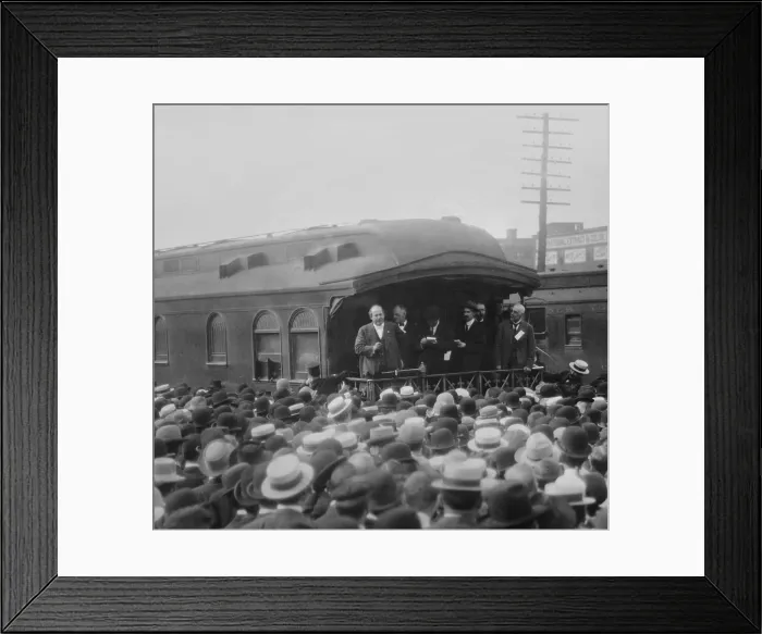Framed Print : William Jennings Bryan speaking from his campaign train in Utica, New York, 1908. He lost the election against Republican William Howard Taft (BSLOC_2017_2_106)