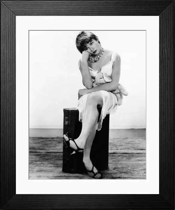 Framed Print : SOME CAME RUNNING, Shirley MacLaine, 1958 Framed Print : SOME CAME RUNNING, Shirley MacLaine, 1958