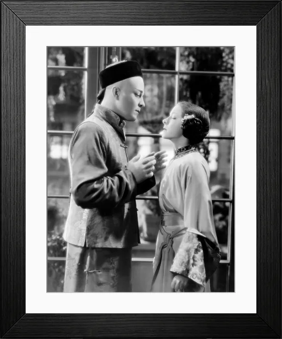 Framed Print : THE SON-DAUGHTER, from left: Ramon Novarro, Helen Hayes, 1932
