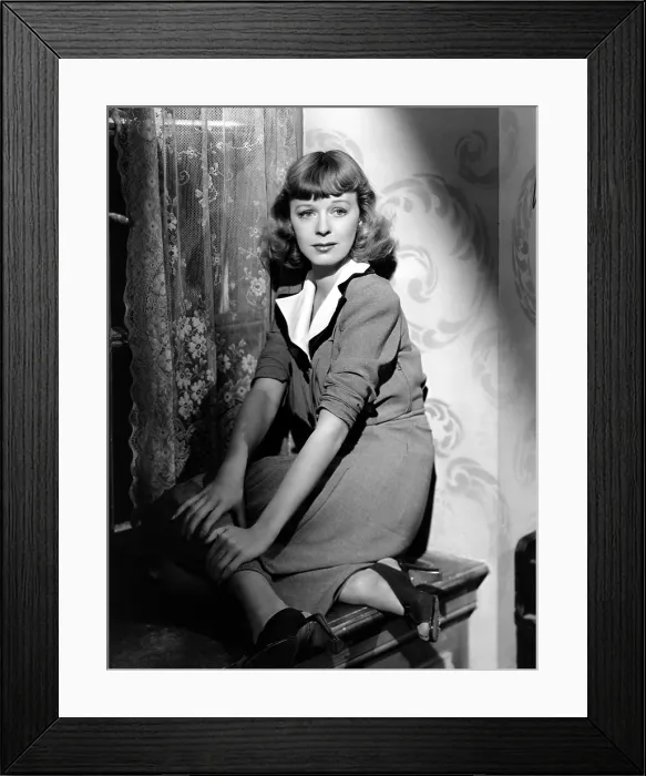 Framed Print : SO ENDS OUR NIGHT, Margaret Sullavan, 1941 Framed Print : SO ENDS OUR NIGHT, Margaret Sullavan, 1941