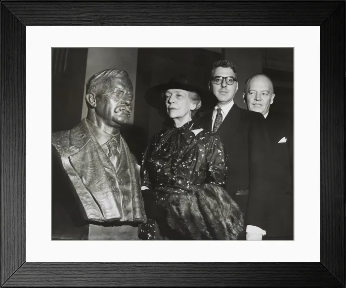 Framed Print : Remembrance as Theodore Roosevelt's bust is unveiled Framed Print : Remembrance as Theodore Roosevelt's bust is unveiled
