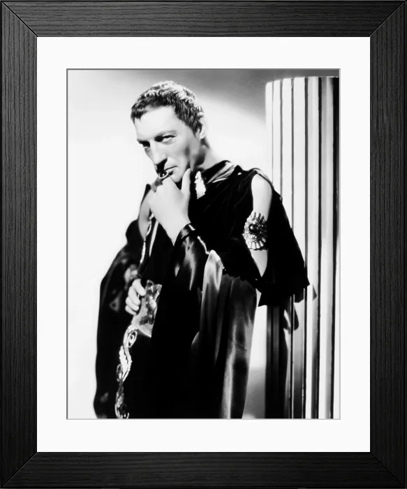 Framed Print : CLEOPATRA, Warren William, 1934