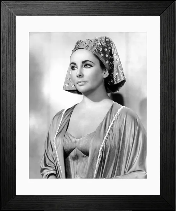Framed Print : CLEOPATRA, Elizabeth Taylor, 1963, TM & copyright 20th Century Fox film Corp. All rights reserved