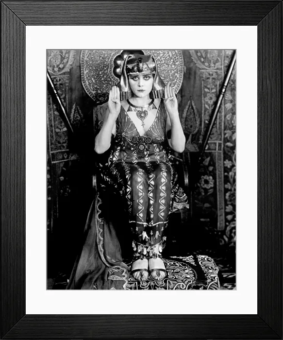 Framed Print : CLEOPATRA, Theda Bara, 1917 Framed Print : CLEOPATRA, Theda Bara, 1917