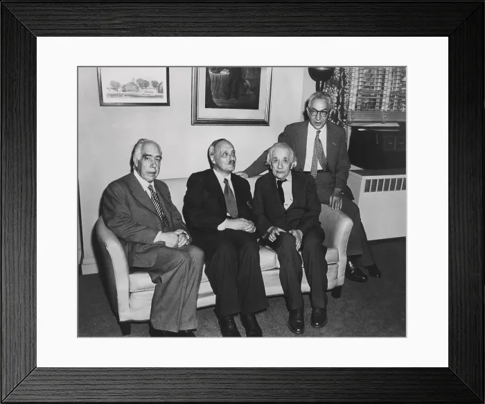 Framed Print : Portrait of four famous nuclear physicists. L-R: Niels Bohr; James Franck; Albert Einstein; and Isidor Rabi