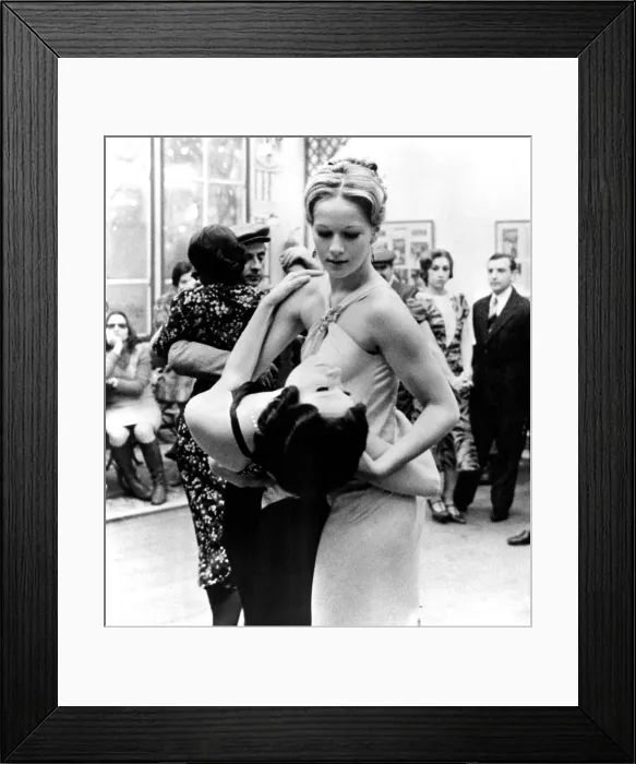 Framed Print : THE CONFORMIST, (aka IL CONFORMISTA), Stefania Sandrelli, Dominique Sanda, 1970