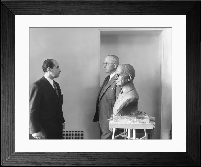 Framed Print : President Harry Truman poses next to the bust by artist Felix de Weldon (left). Jan. 7, 1949 - (BSLOC_2014_14_29)