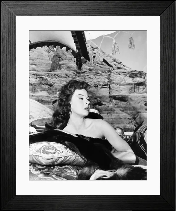 Framed Print : THE CONQUEROR, Susan Hayward, on location near St. George, Utah, June 1954 Framed Print : THE CONQUEROR, Susan Hayward, on location near St. George, Utah, June 1954