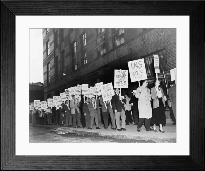 Framed Print : Picket line of the Newspaper Guild of New York in 1950. The journalist's union shut down the Scripps Howard's New York World-Telegram and the Sun for 71 days
