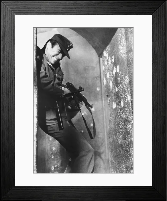 Framed Print : WHERE EAGLES DARE, Clint Eastwood, 1968