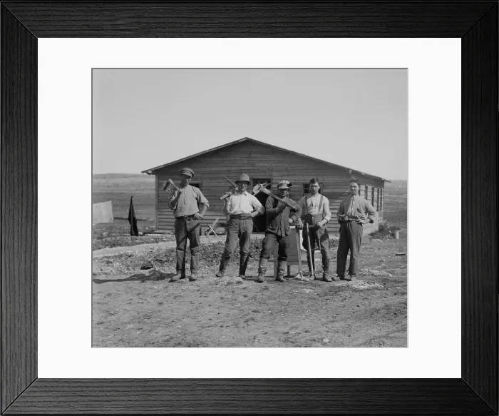 Framed Print : Group portrait of Jewish settlers on a kibbutz in Palestine. Ca. 1920-36
