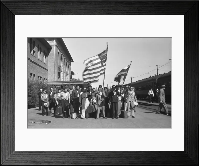 Framed Print : Mexican agricultural laborers arriving in Stockton, California, displaying flags of the United States and Mexico