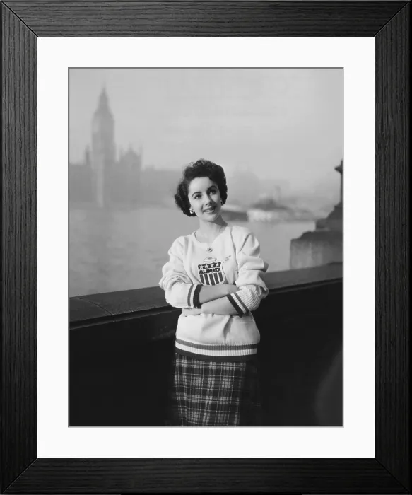 Framed Print : CONSPIRATOR, Elizabeth Taylor taking a stroll along the Thames River while on location in London, 1949 Framed Print : CONSPIRATOR, Elizabeth Taylor taking a stroll along the Thames River while on location in London, 1949