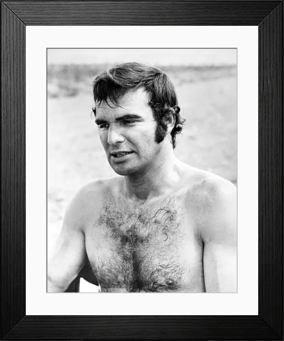 Framed Print : WHITE LIGHTNING, Burt Reynolds, 1973