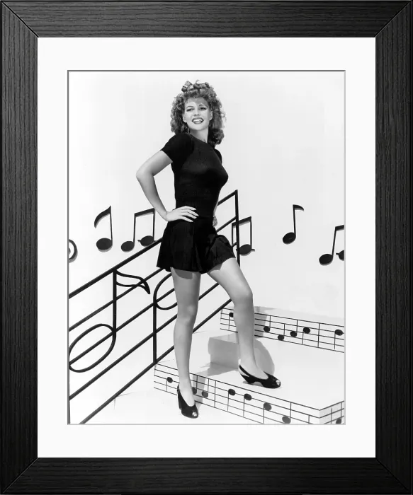 Framed Print : COVER GIRL, Rita Hayworth, 1944 Framed Print : COVER GIRL, Rita Hayworth, 1944