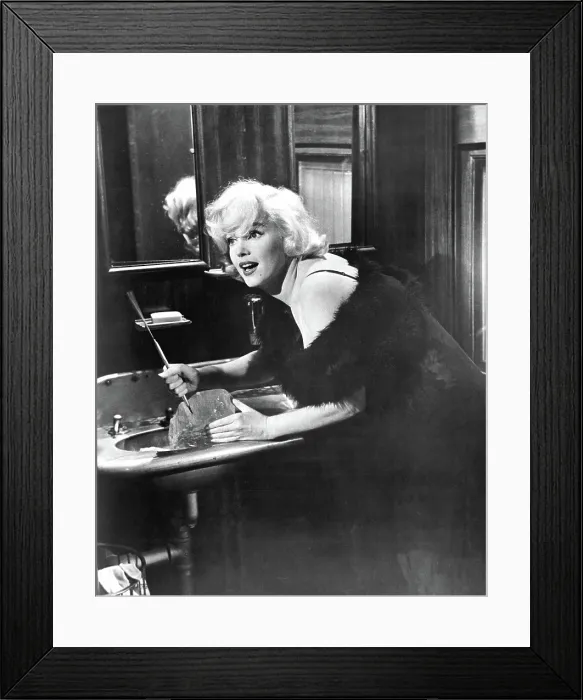 Framed Print : SOME LIKE IT HOT, Marilyn Monroe, 1959