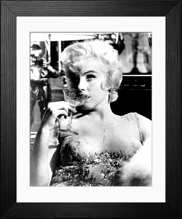 Framed Print : SOME LIKE IT HOT, Marilyn Monroe, 1959 Framed Print : SOME LIKE IT HOT, Marilyn Monroe, 1959