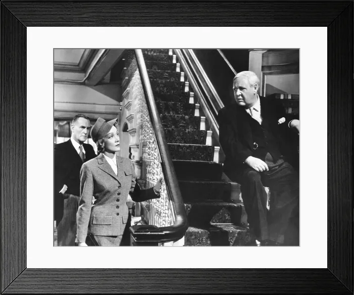 Framed Print : WITNESS FOR THE PROSECUTION, from left: John Williams, Marlene Dietrich, Charles Laughton, 1957