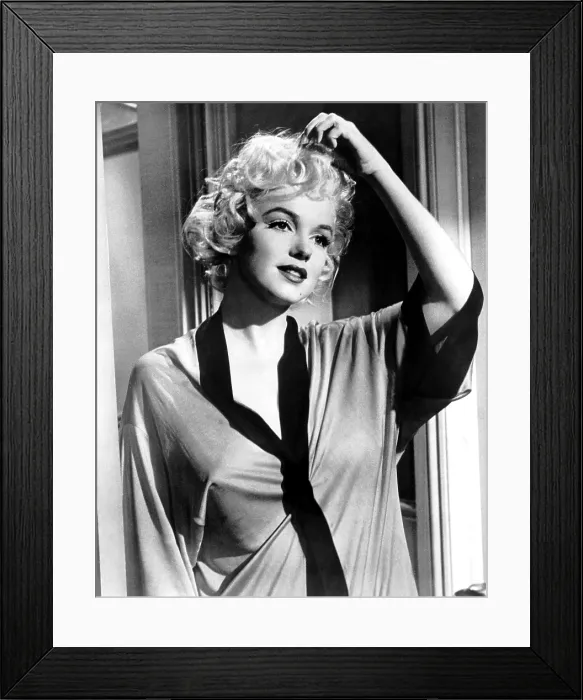 Framed Print : SOME LIKE IT HOT, Marilyn Monroe, 1959 Framed Print : SOME LIKE IT HOT, Marilyn Monroe, 1959