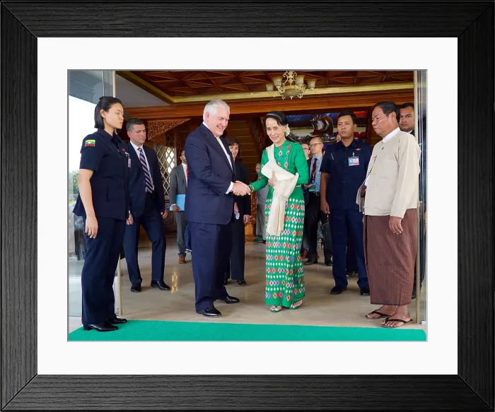 Framed Print : Sec. of State, Rex Tillerson, meets with Burmese State Counsellor Aung San Suu Kyi, Nov, 14, 2017