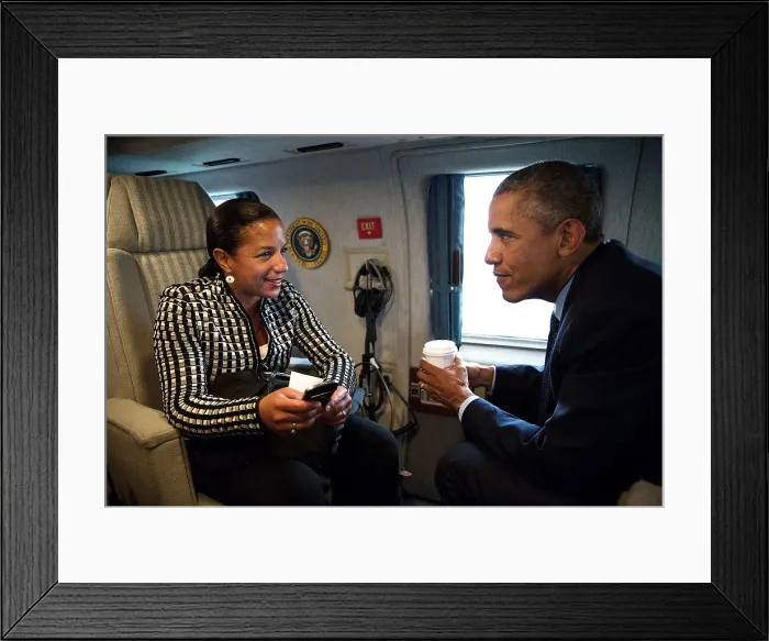 Framed Print : President Barack Obama talks with National Security Advisor Susan Rice aboard Marine One Framed Print : President Barack Obama talks with National Security Advisor Susan Rice aboard Marine One