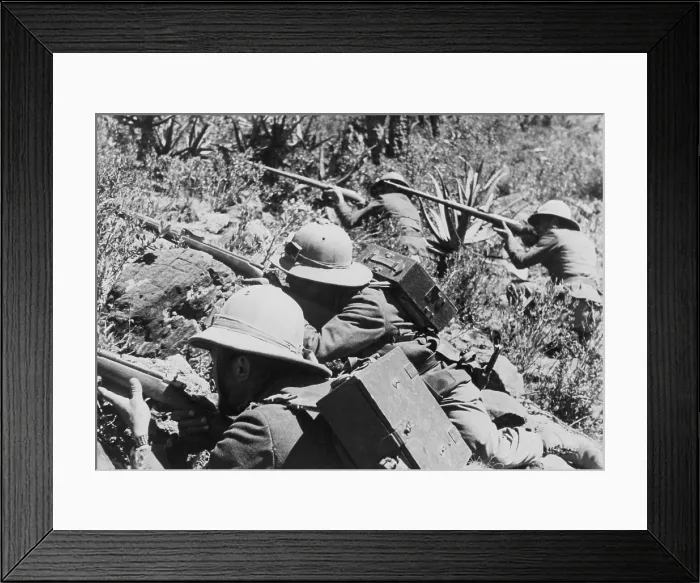 Framed Print : Four Italian soldiers taking aim in Ethiopia in 1935. Italo-Ethiopian War, 1935-36. (BSLOC_2014_7_35)