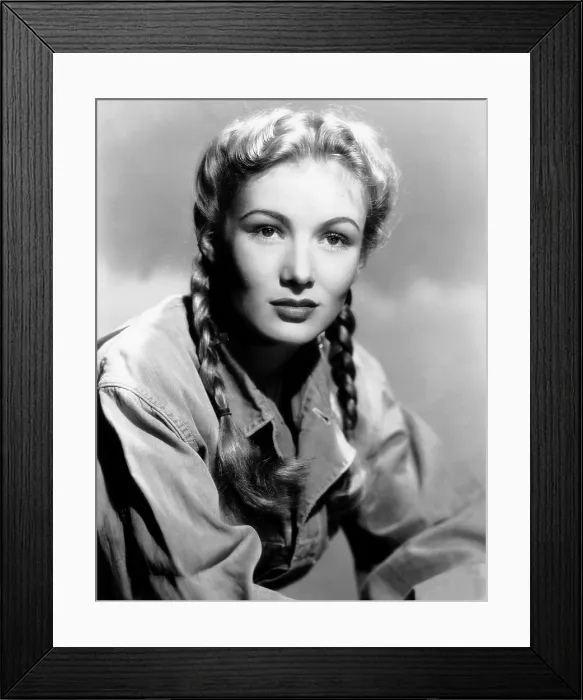 Framed Print : SO PROUDLY WE HAIL, Veronica Lake, 1943 Framed Print : SO PROUDLY WE HAIL, Veronica Lake, 1943