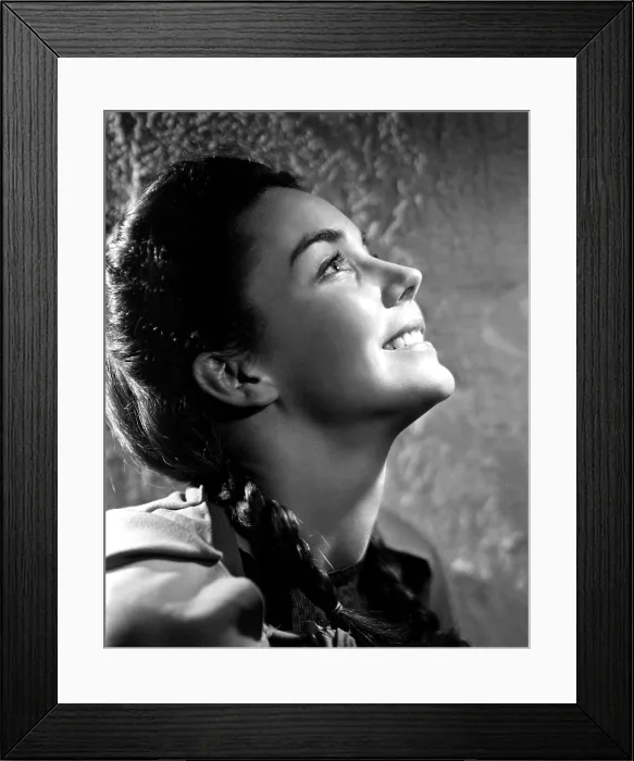 Framed Print : THE SONG OF BERNADETTE, Jennifer Jones, 1943. TM and Copyright 20th Century Fox Film Corp. All rights reserved. Courtesy: Everett Collection