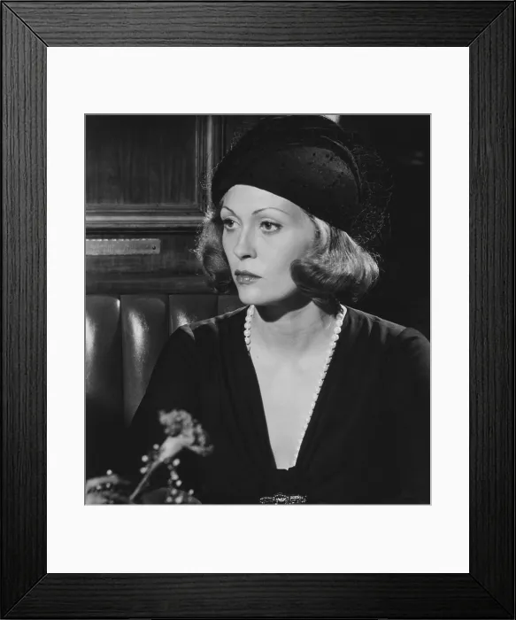 Framed Print : CHINATOWN, Faye Dunaway, 1974