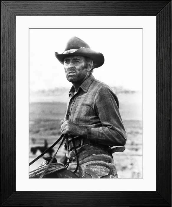 Framed Print : THE CHEYENNE SOCIAL CLUB, Henry Fonda, 1970