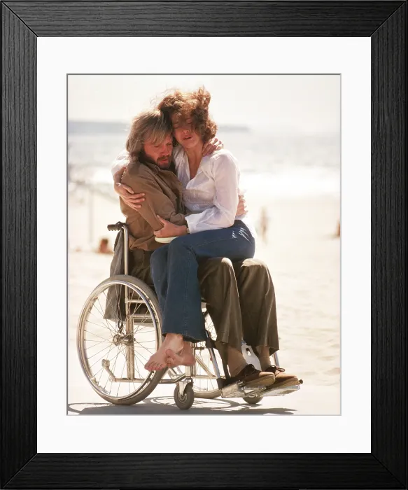 Framed Print : COMING HOME, Jon Voight, Jane Fonda, 1978, (c) United Artists / courtesy Everett Collection Framed Print : COMING HOME, Jon Voight, Jane Fonda, 1978, (c) United Artists / courtesy Everett Collection