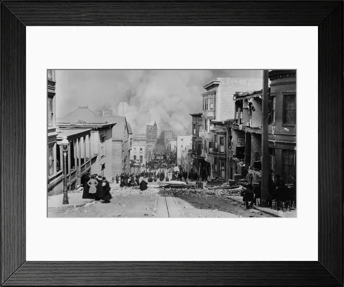 Framed Print : AFTER THE EARTH QUAKE, SAN FRANCISCO. Observers in chairs amid the debris on Sacramento Streetwatch the city burn Framed Print : AFTER THE EARTH QUAKE, SAN FRANCISCO. Observers in chairs amid the debris on Sacramento Streetwatch the city burn