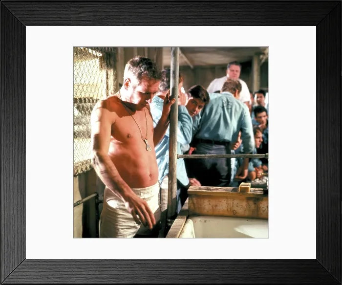 Framed Print : COOL HAND LUKE, Paul Newman, 1967 Framed Print : COOL HAND LUKE, Paul Newman, 1967