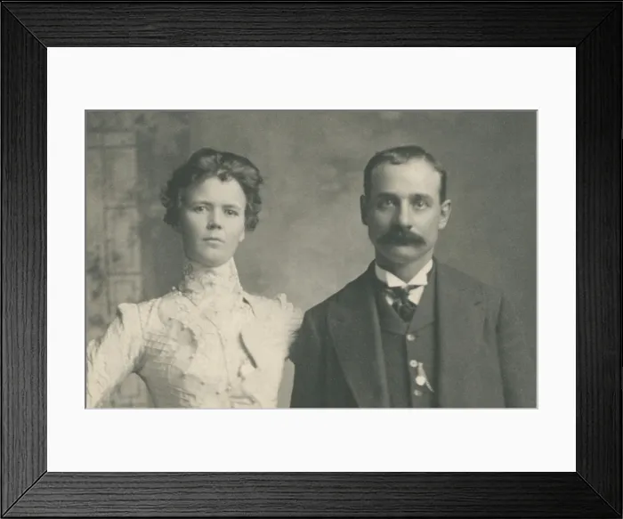 Framed Print : Annie Rogers with Harvey Logan, who rode with Butch Cassidys Wild Bunch gang, c. 1900-1901. She was born Della Moore and worked as a prostitute before traveling with Curry Framed Print : Annie Rogers with Harvey Logan, who rode with Butch Cassidys Wild Bunch gang, c. 1900-1901. She was born Della Moore and worked as a prostitute before traveling with Curry