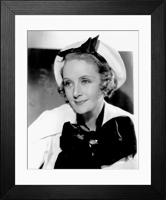 Framed Print : SPLENDOR, Billie Burke, 1935