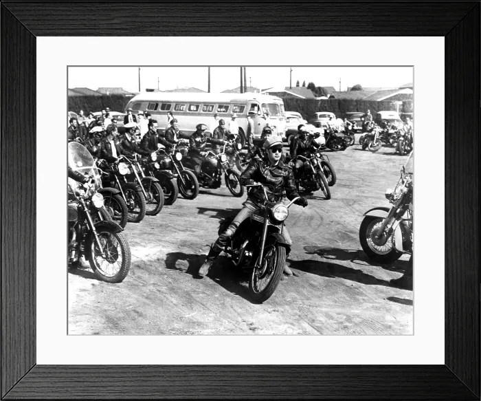 Framed Print : THE WILD ONE, Marlon Brando, 1954
